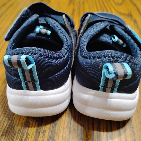 Baby shoes!! - Picture 3 of 4